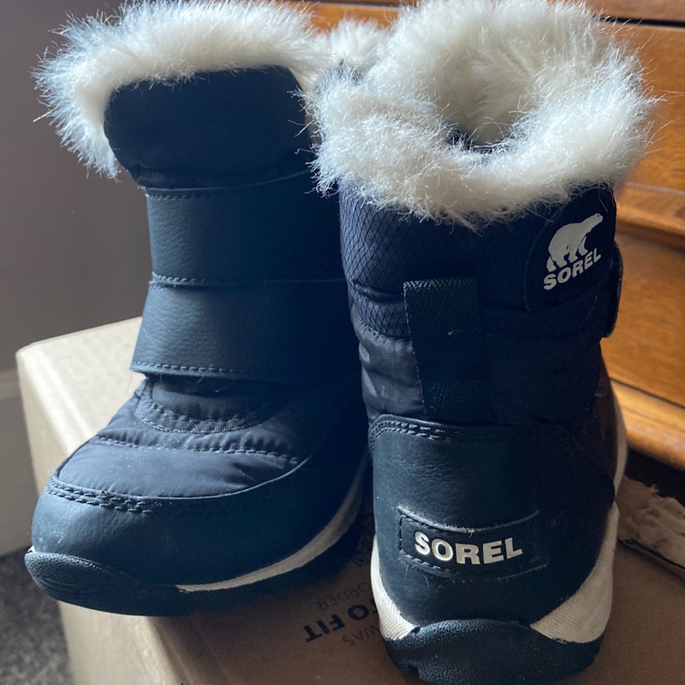 Sorel winter boots warm water proof and grippy